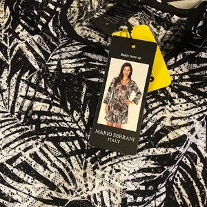 Small beach cover up Mario Serrani Italy new with tags